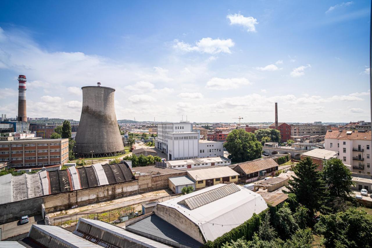 Zeppelin Studio With An Industrial View - Brno Exterior photo